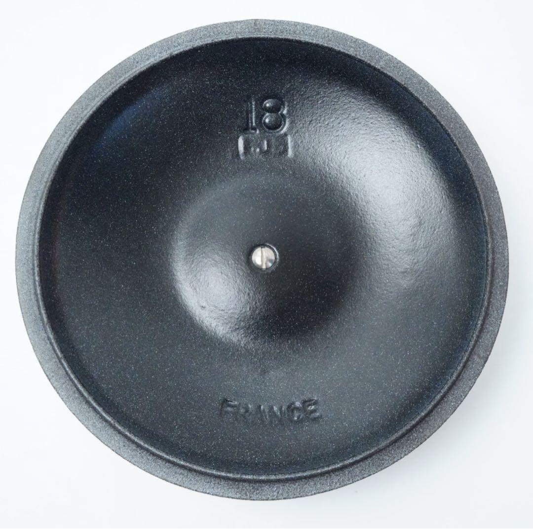 【美品】LE CREUSET　ココット エブリィ　ペタル　ホワイト18cm