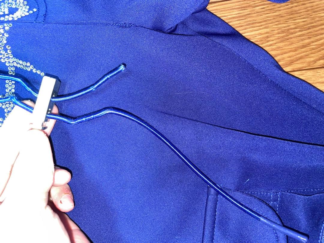 ブルー カーゴパンツ ストーンロゴ