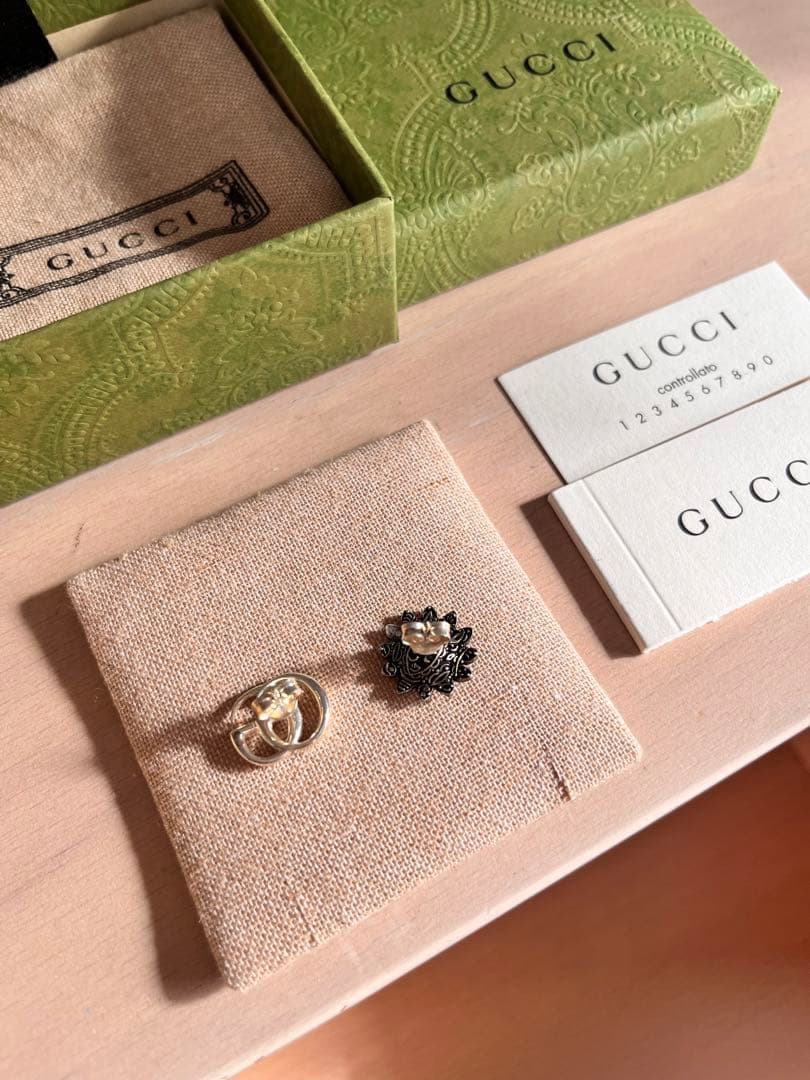 GUCCI フラワースタッズピアス シルバー