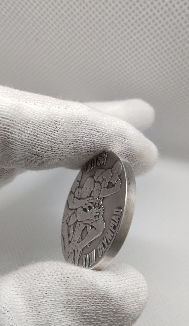 1964年東京オリンピック 銀メダル【未使用】➕ 説明書 ➕ ケースの1セット