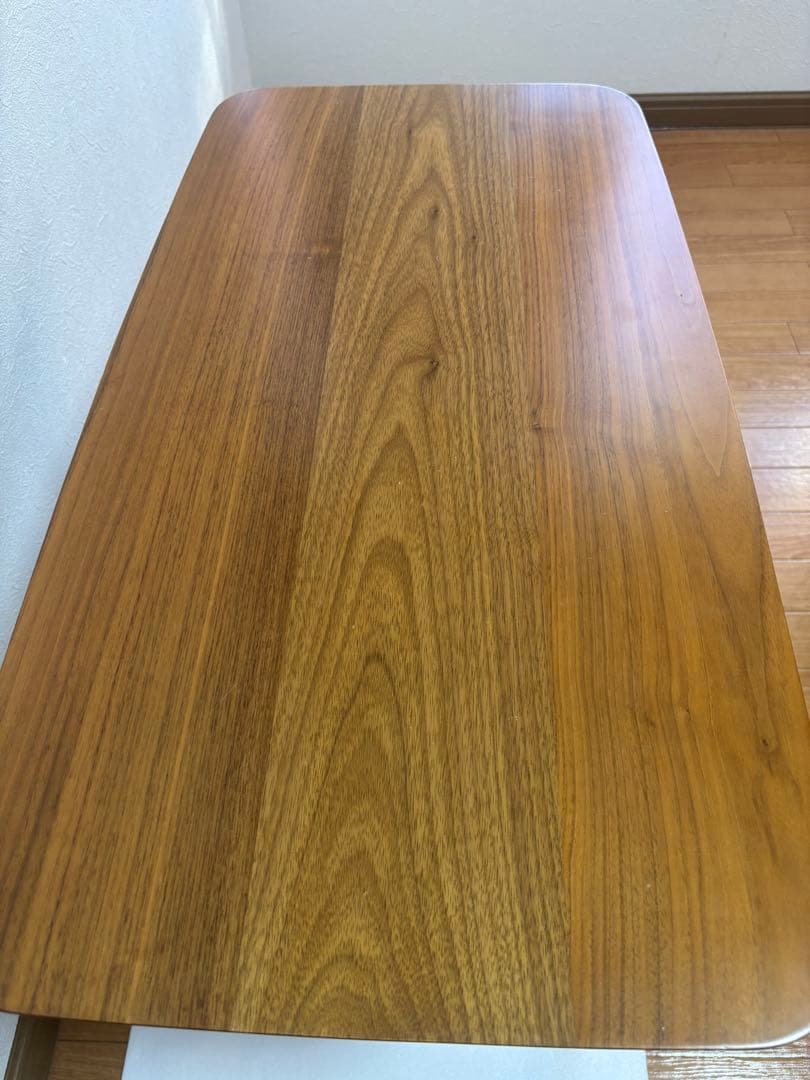 東屋　テーブル　カリモク60デザイン