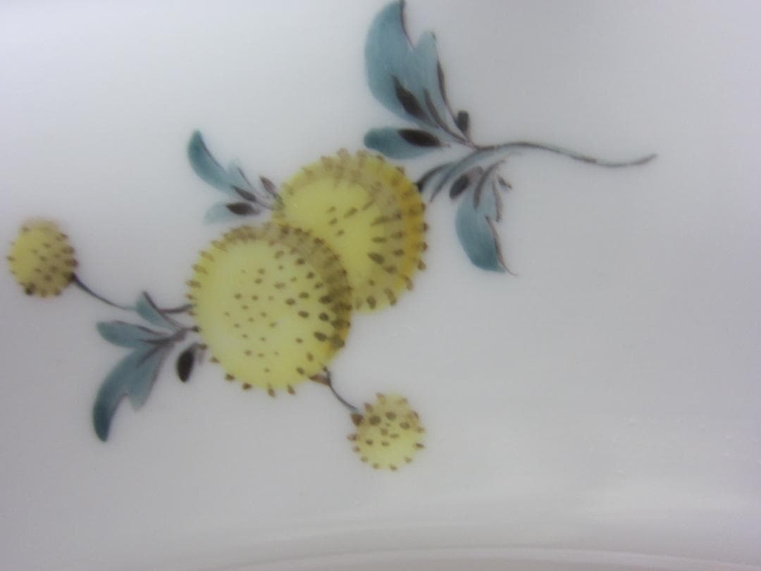 新品・未使用、一級品　マイセン三つ花（けし）　25.5Φcmディナー皿