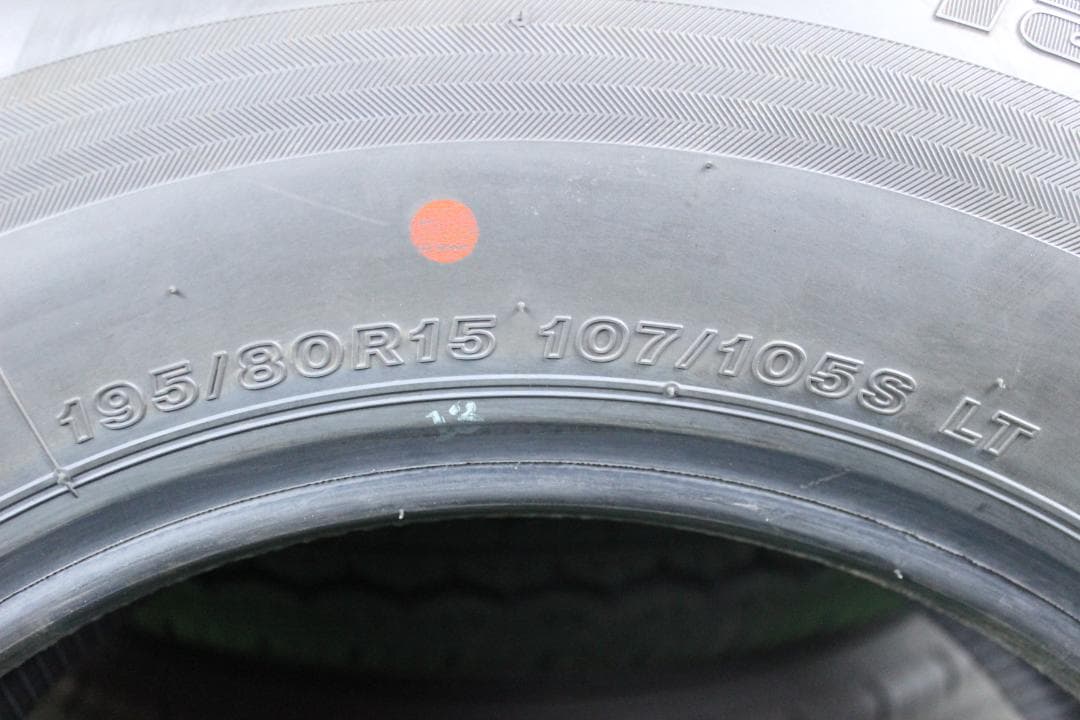 新車外し・ハイエース純正・２０２５年製　№２４３