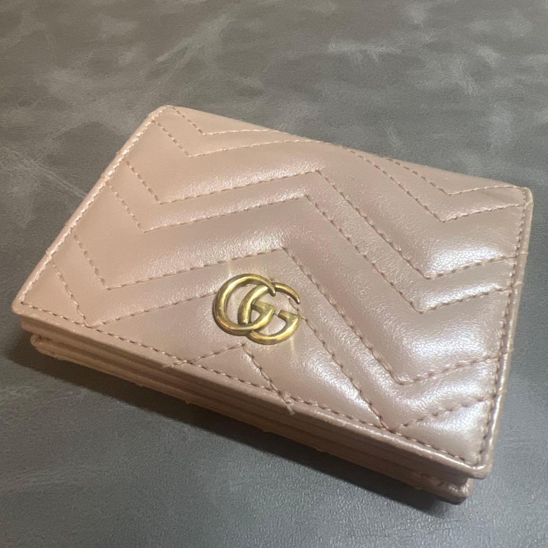 GUCCI 二つ折り財布 ggマーモント キルティング レディース