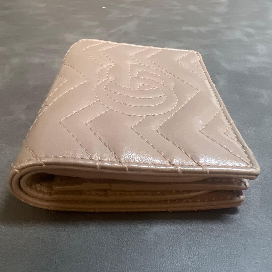 GUCCI 二つ折り財布 ggマーモント キルティング レディース