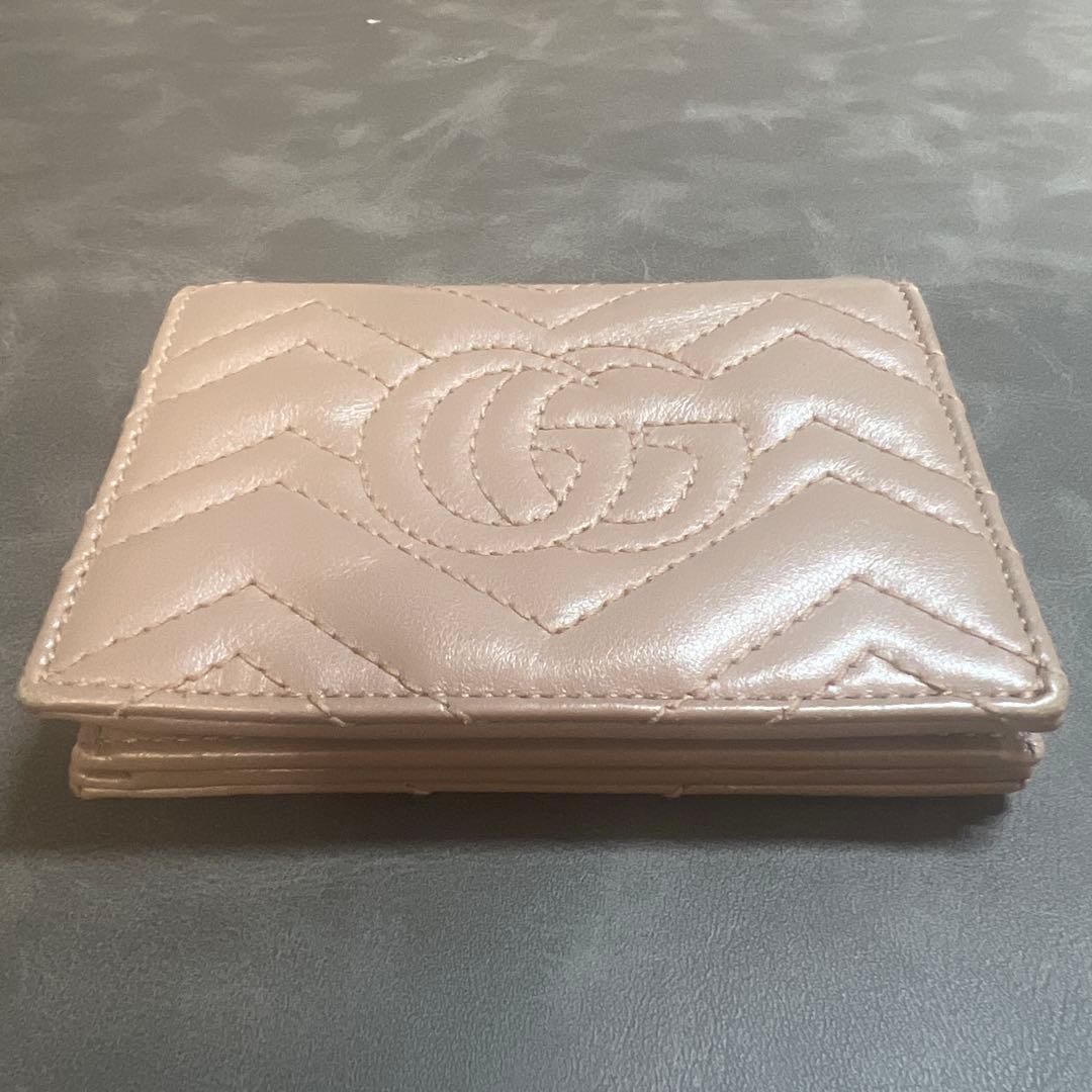 GUCCI 二つ折り財布 ggマーモント キルティング レディース
