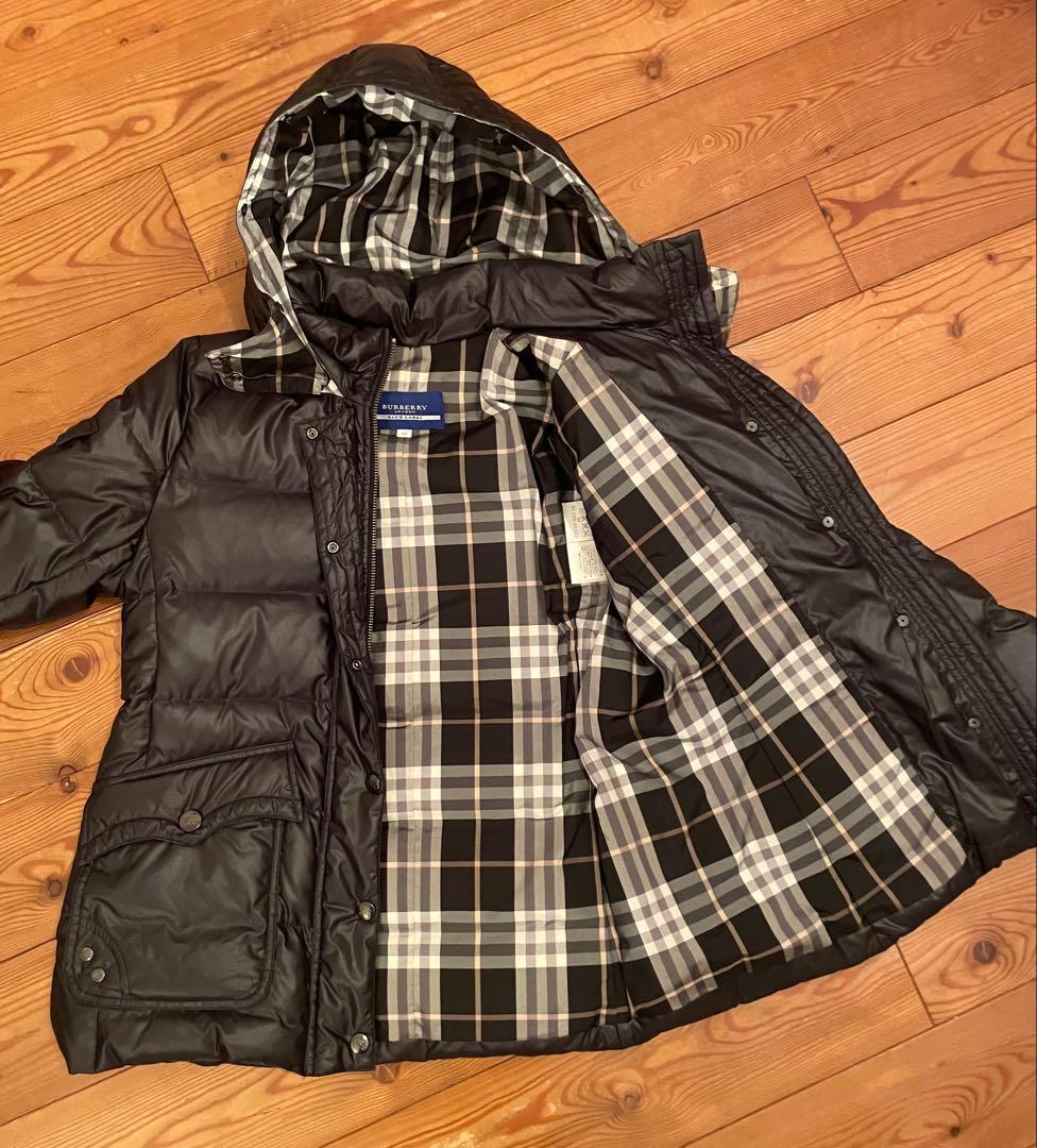 【ミンティー】BURBERRY ブラックダウンジャケット フード付き