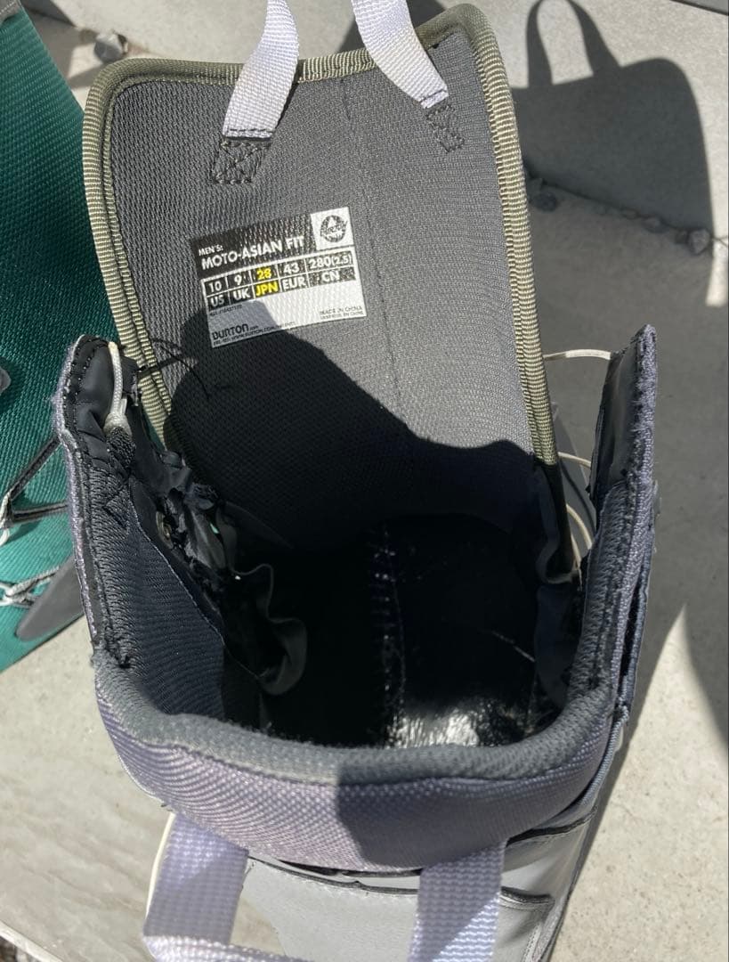 Burton スノーボードブーツ　28cm