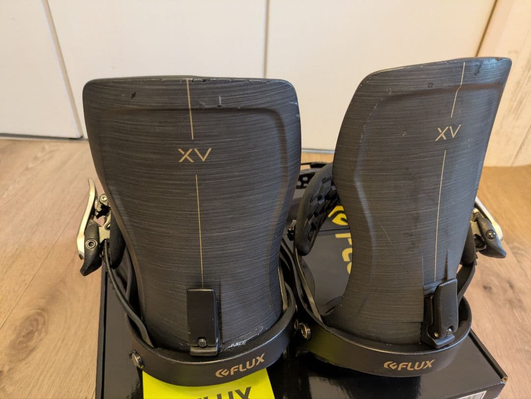 最高峰モデル FLUX XV ビンディング M カーボンハイバック