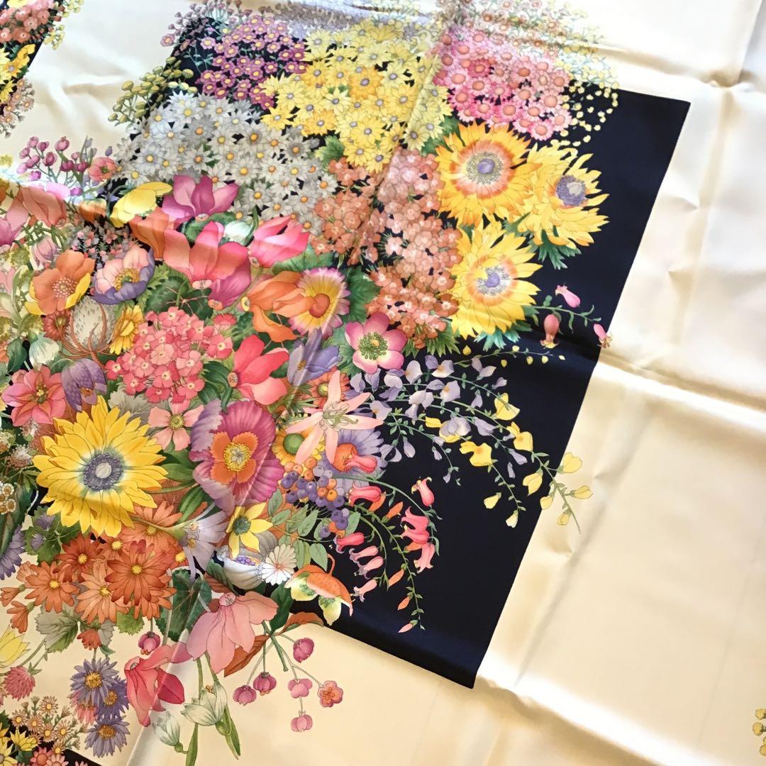 グッチ　GUCCI フローラ　シルクスカーフ オールドグッチ　ビンテージ　花柄