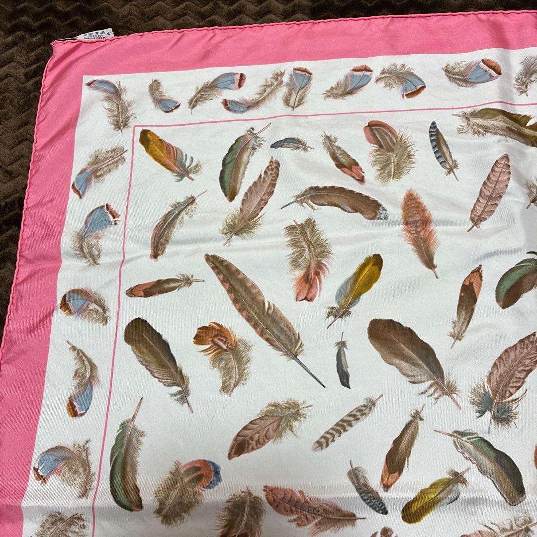 p*o様 HERMES エルメス　カレ90 PLUMES プリュム　羽　ヴィンテ