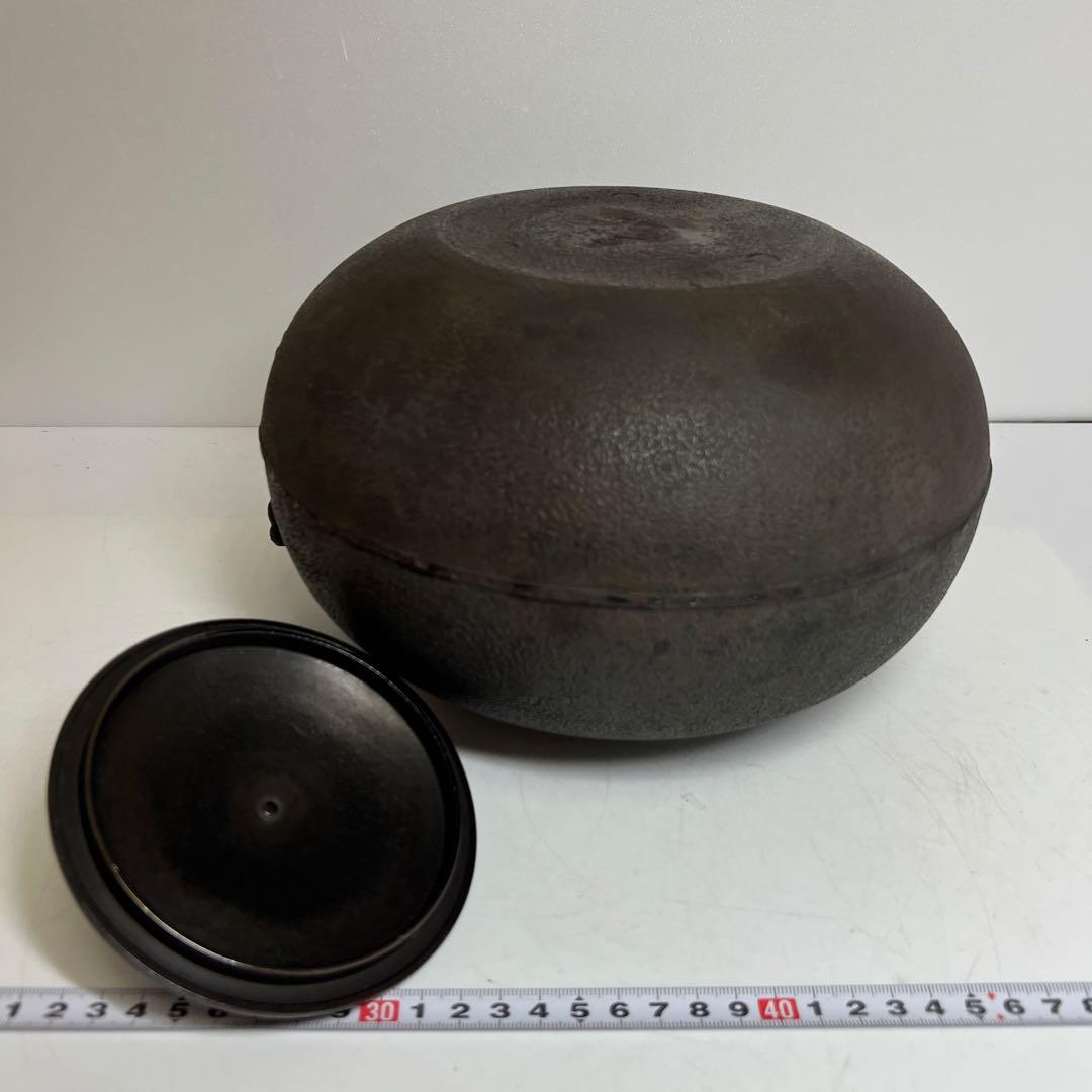 釜師　莎村　平丸釜　共箱　幅約26㎝　3108g タサオ　東さ8-0126②