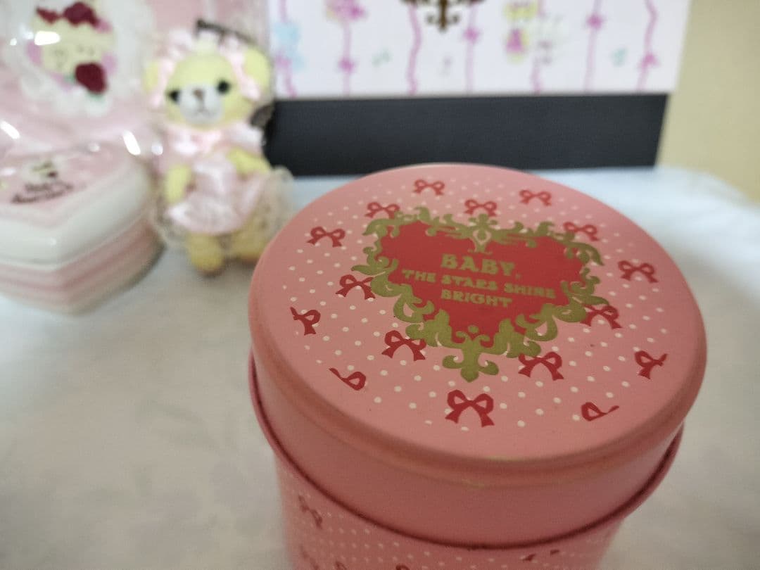 ひ*の様 BABYノベルティなかよしくみゃちゃん　ストラップなど食器マグカップ