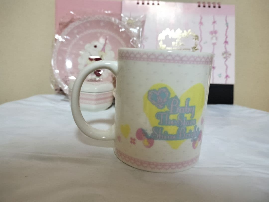 ひ*の様 BABYノベルティなかよしくみゃちゃん　ストラップなど食器マグカップ