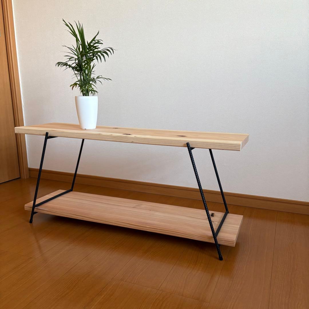 無垢板　アイアンシェルフ　イベント什器　テキーラレッグ　飾り棚　オープンシェルフ