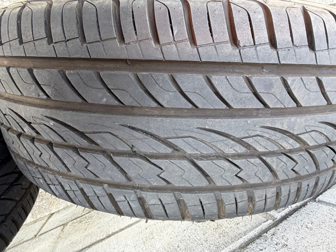 バリ山MAXTREX FORTIS T5 225/35ZR20 95W XL