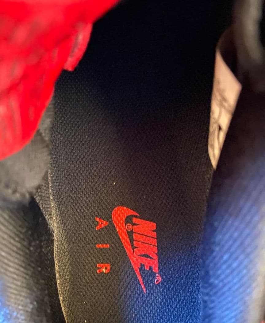 Nike Air Force 1 ブラック/レッド