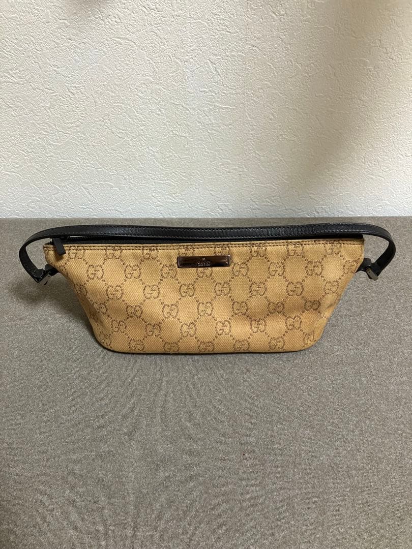 GUCCI ベージュ バナナポーチ　アクセサリーポーチ