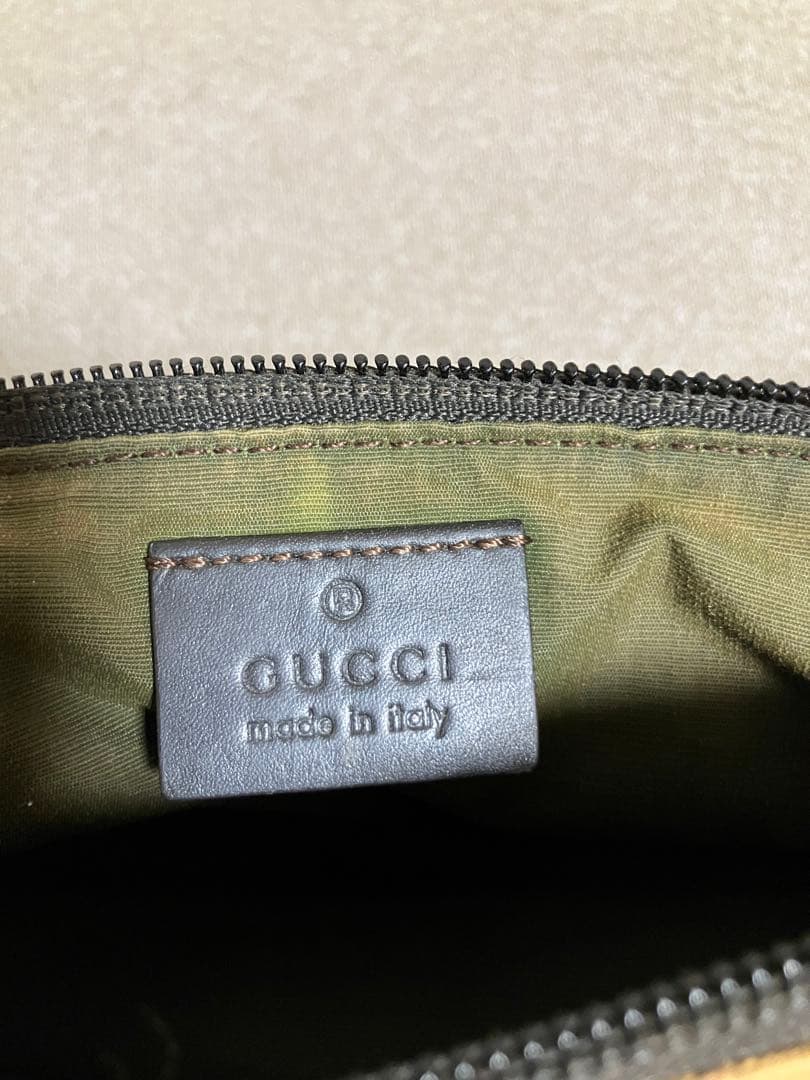 GUCCI ベージュ バナナポーチ　アクセサリーポーチ