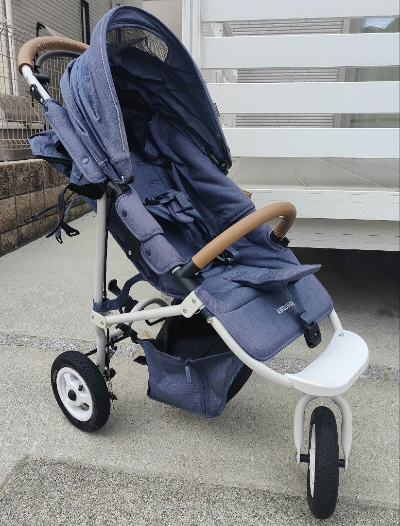 AIRBUGGY エアバギー ベビーカー ココブレーキネイビー　良品☆