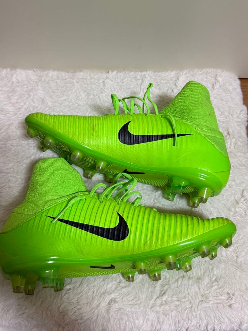 Nike Mercurial ネオンイエロー サッカーシューズ