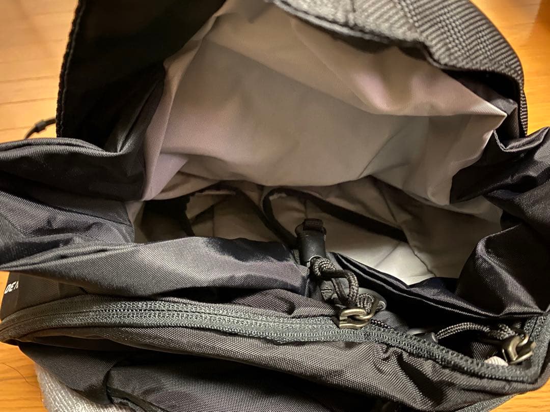 SALOMON MTN 30 ユニセックス スキーバック バックパック