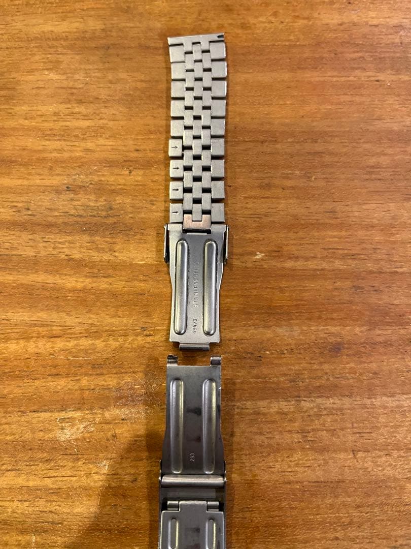 タグホイヤのフォーミュラ1 純正ベルト18mm