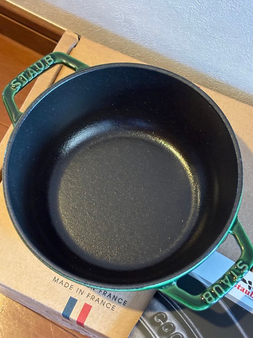 STAUB オリーブ　バジルグリーン　wanabe s