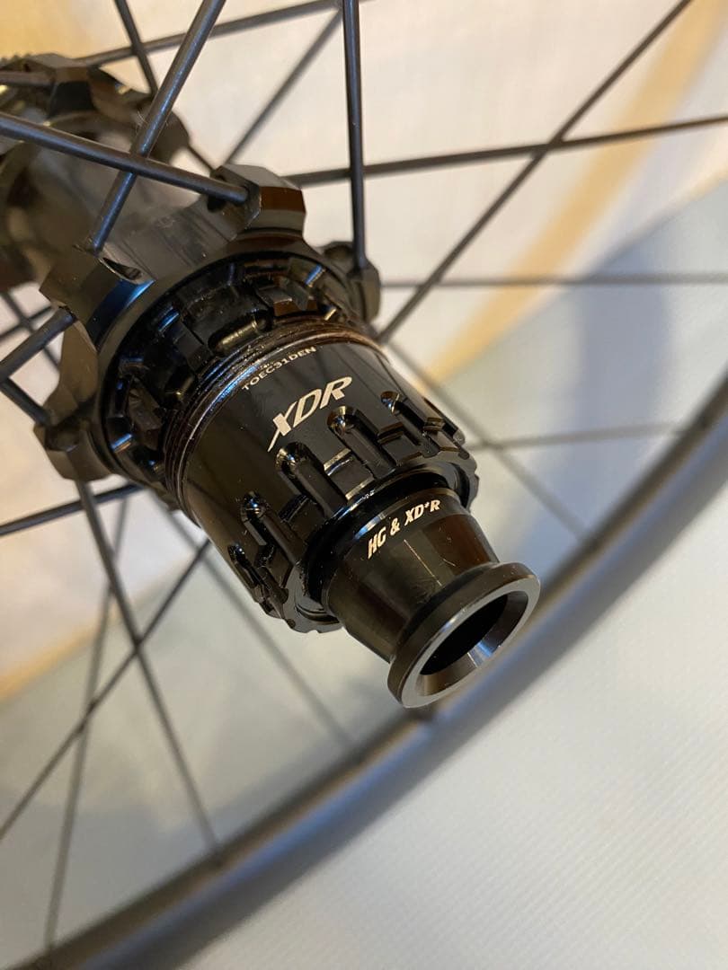 ELITEWHEELS EDGE カーボンホイール1347g50mm XDR専用