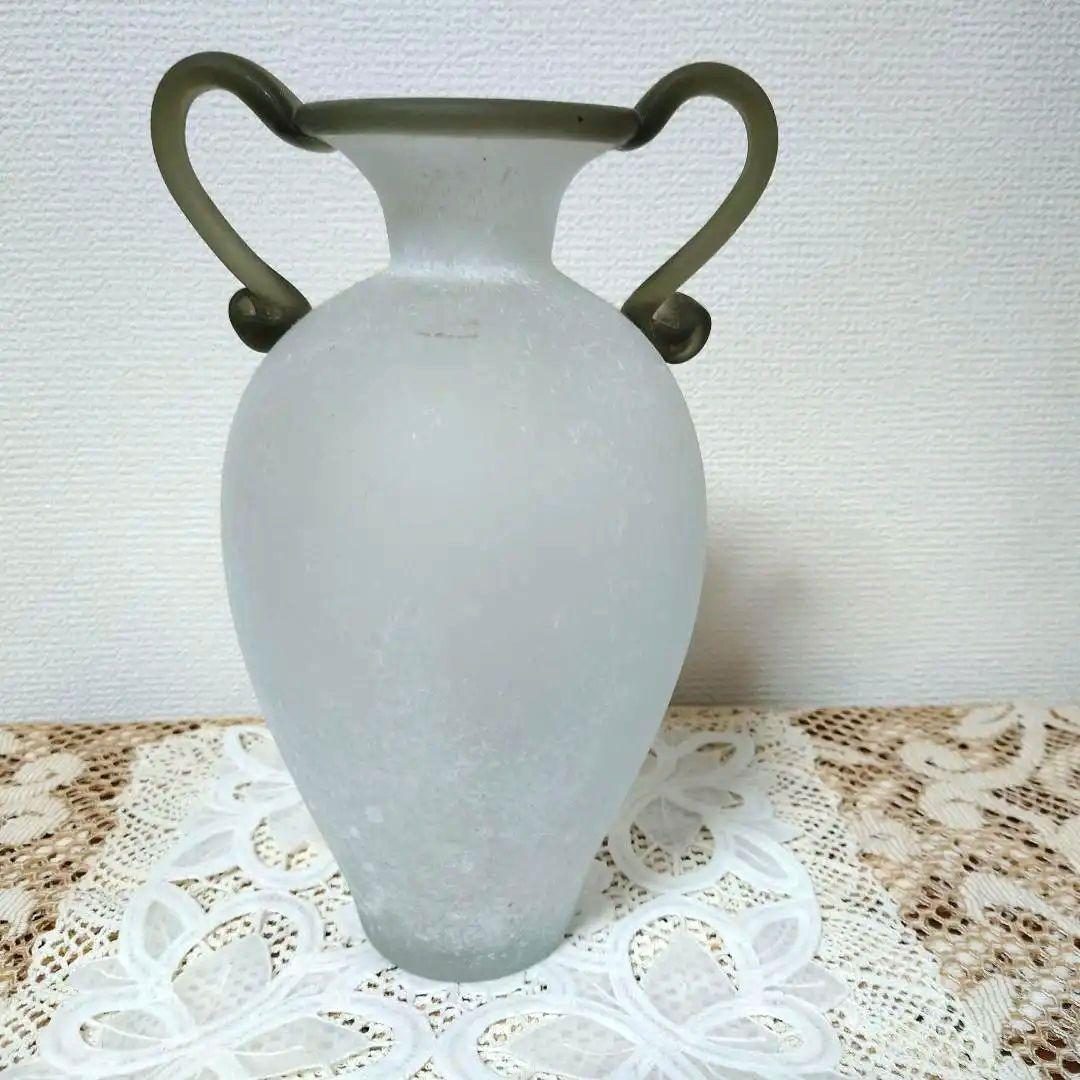 琉球ガラス　花瓶　2000年代ビンテージ　白色磨りガラスグレーハンドル