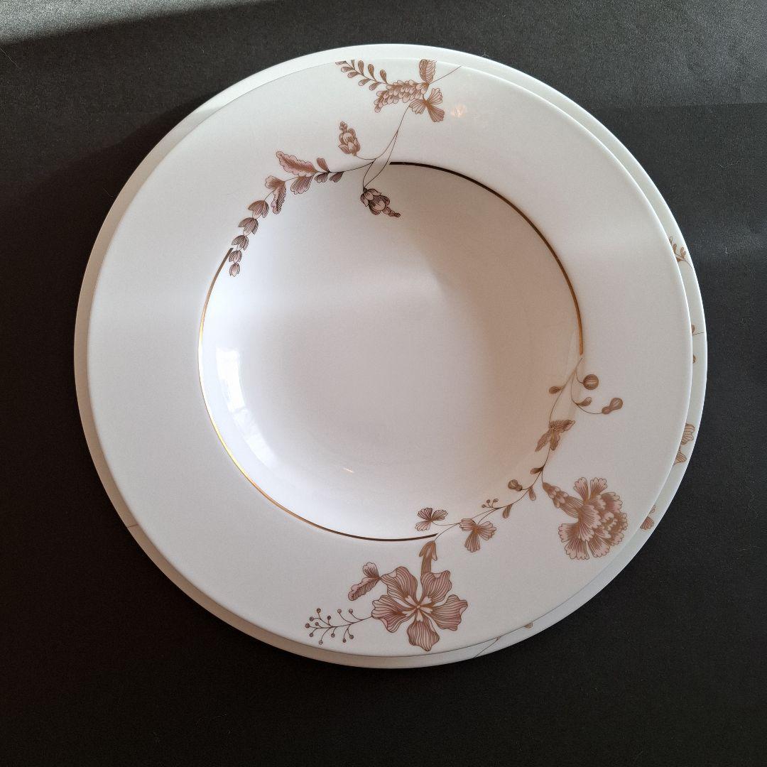 【お値下げしました】Villeroy & Boch ゴールデンガーデン2枚セット
