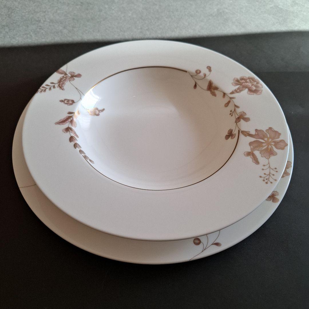 【お値下げしました】Villeroy & Boch ゴールデンガーデン2枚セット
