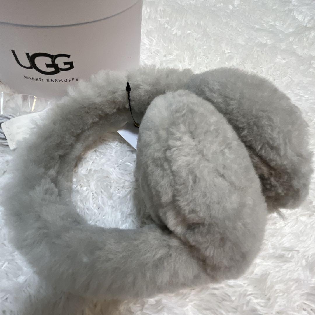 【太陽とツキ 】UGG アグ　イヤーマフ　耳当て　グレー　ボア　ロゴ