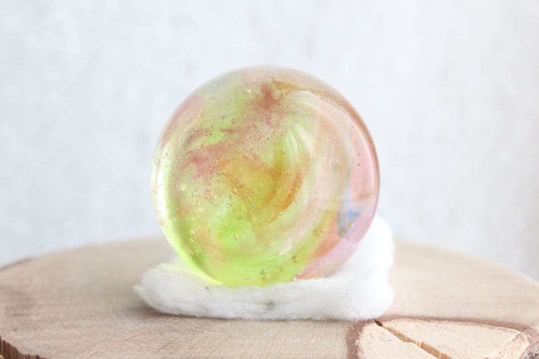 シエラネバダ産アンダラクリスタル　スフィア　マルチカラー（ピンク・グリーン）