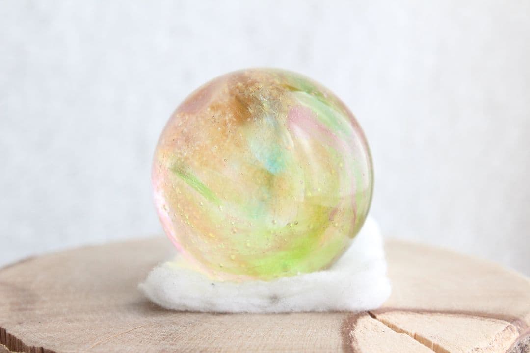 シエラネバダ産アンダラクリスタル　スフィア　マルチカラー（ピンク・グリーン）