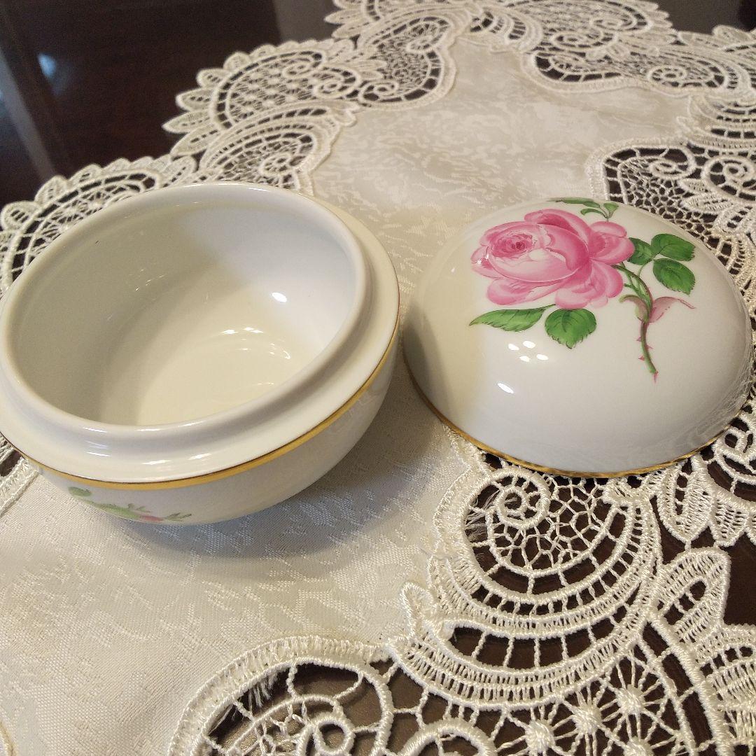最終お値下げです。マイセンのピンクの薔薇の小物入れ