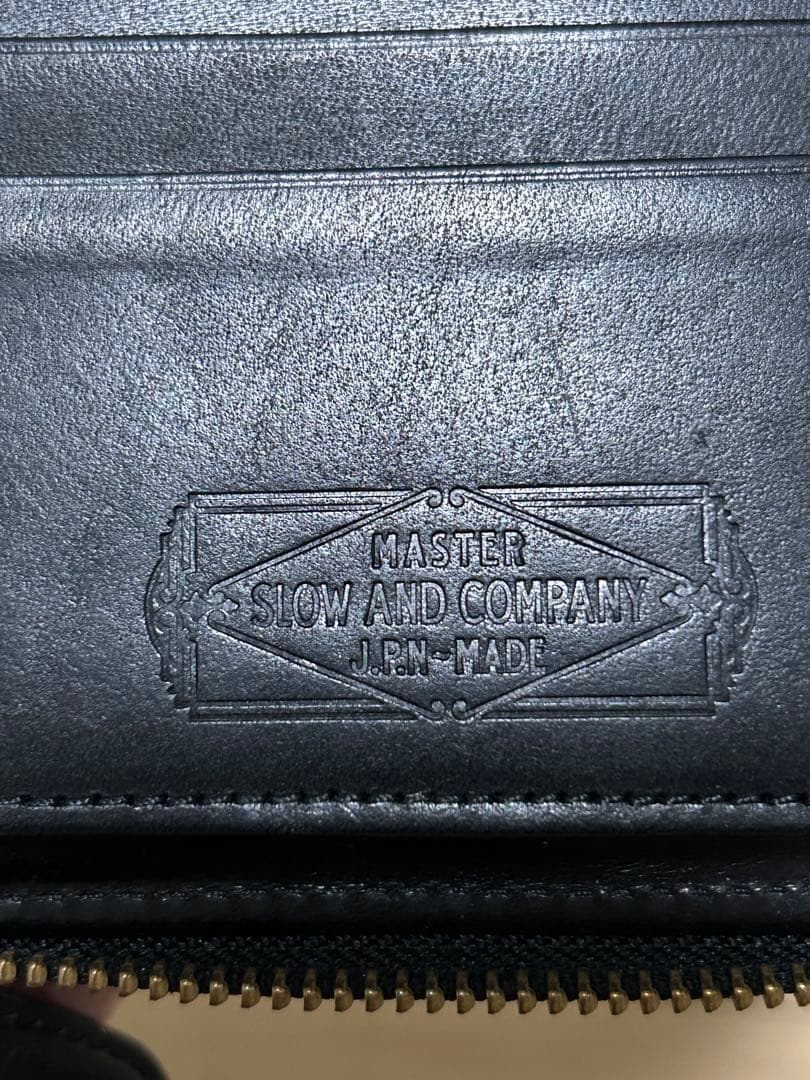 SLOW 二つ折り財布　黒herbie round short wallet