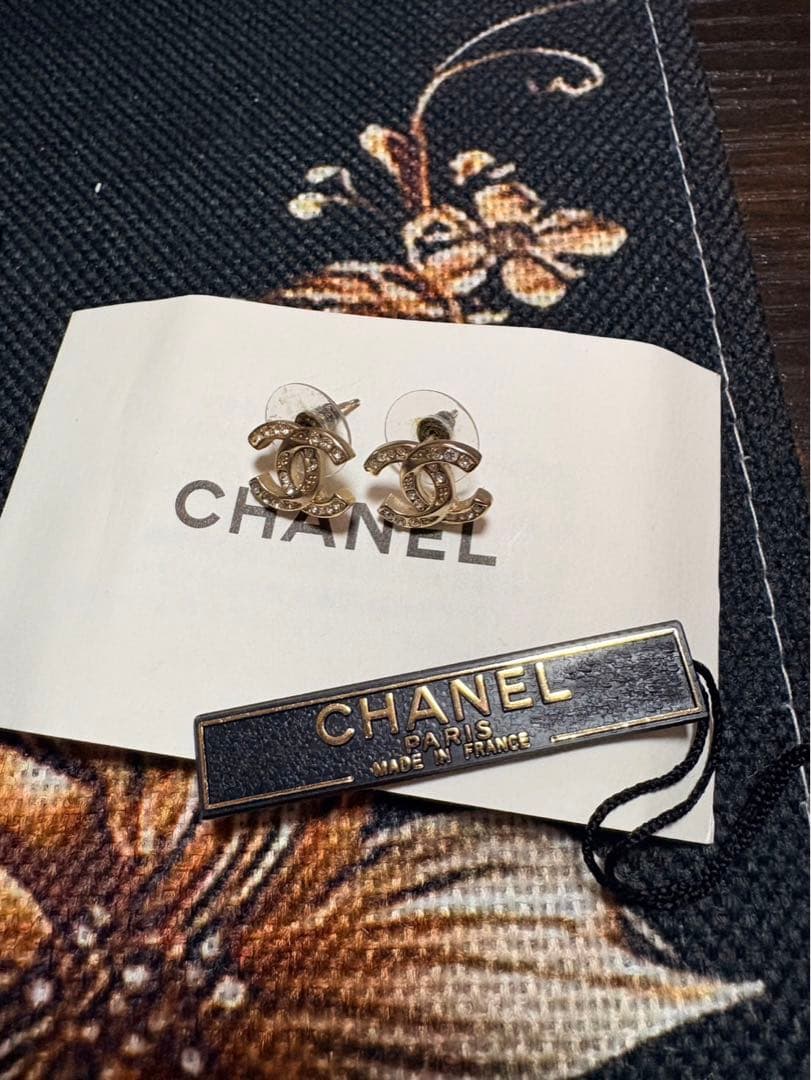 美品CHANELピアス