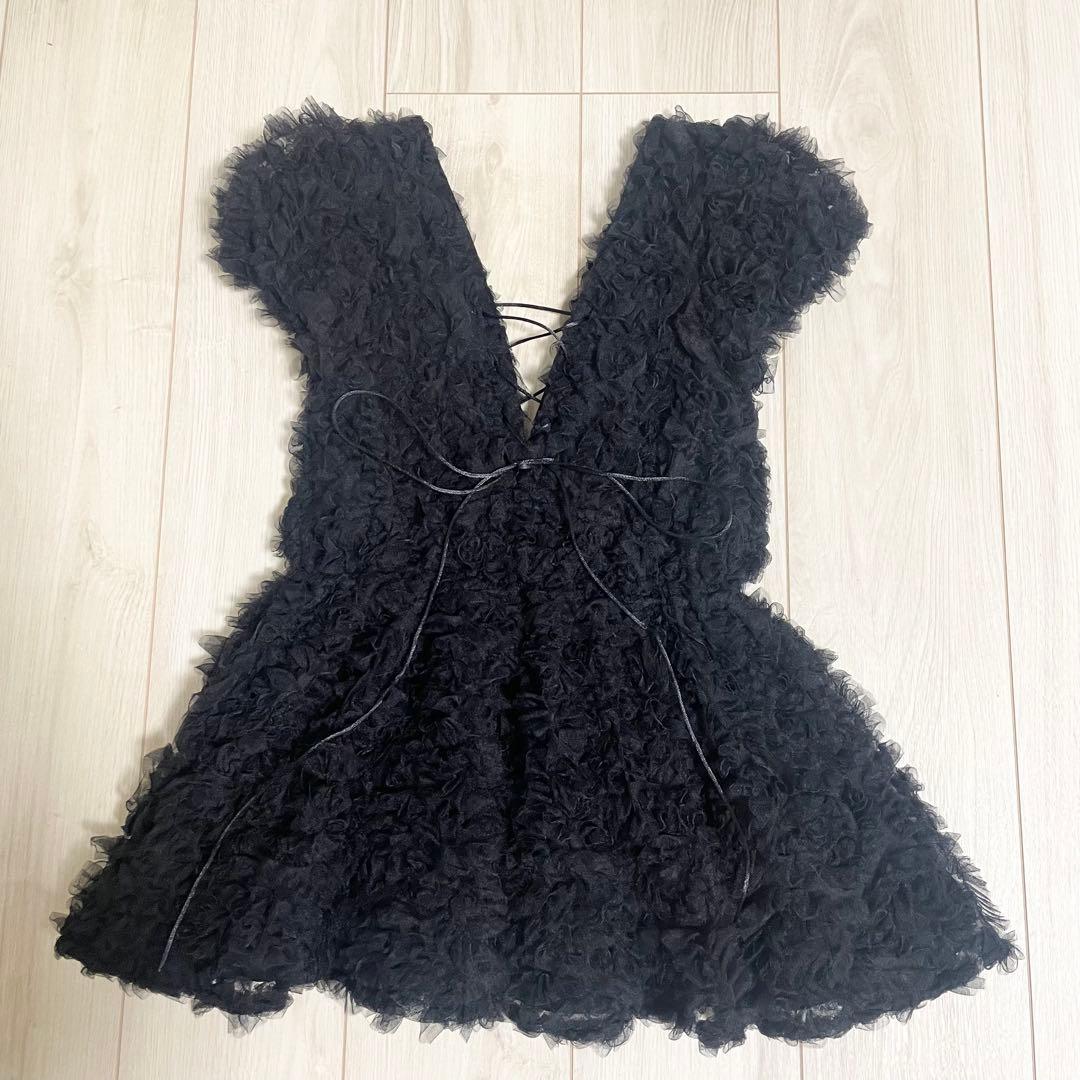 polauraフラワーぺプラムバックリボンチュニック Black