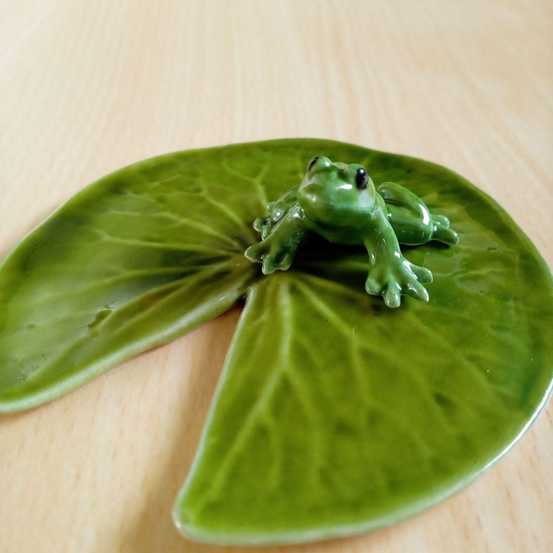 Hagen Renaker カエルと蓮の葉