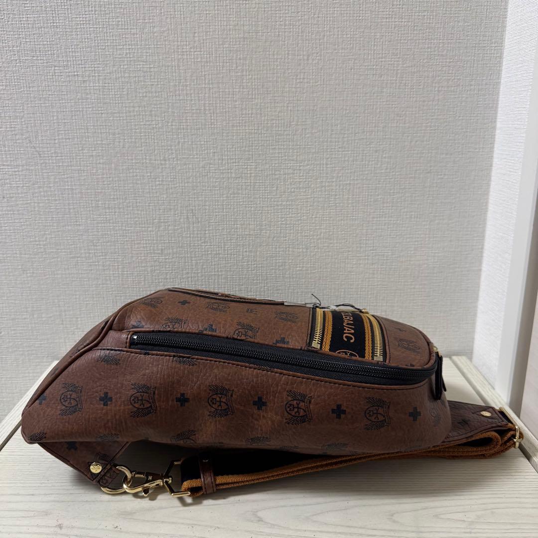 【新品同様】カステルバジャック PLAGE プラージュ ボディバッグ チョコ