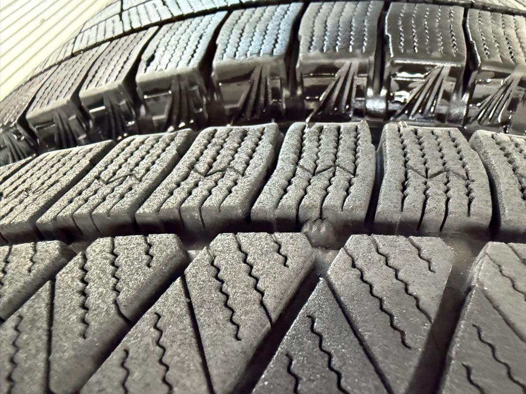 こっこブリヂストンスタッドレス205／60R16 96Q深溝