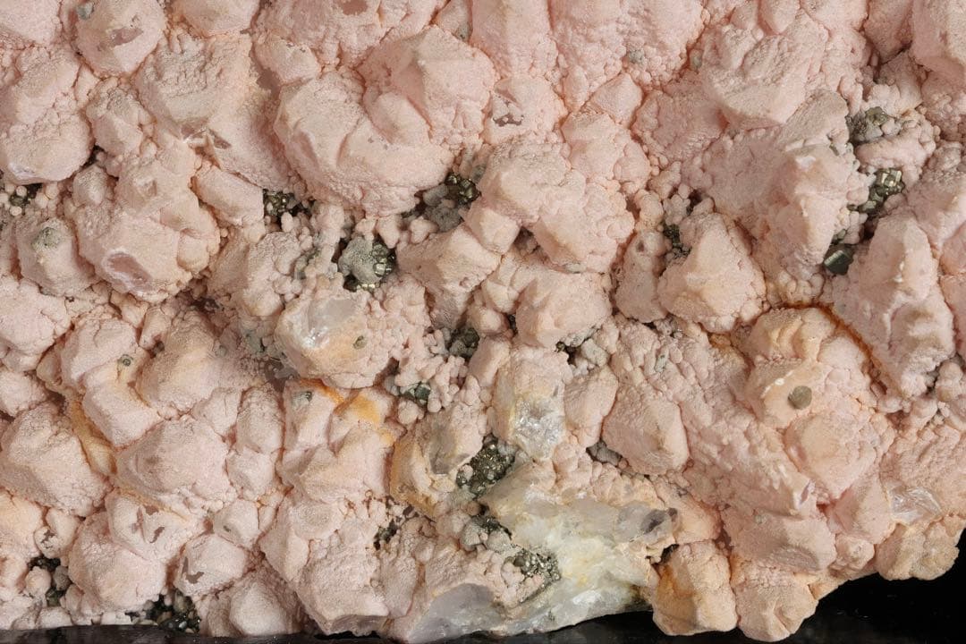 国産 菱マンガン鉱 インカローズ 黄鉄鉱 天然石 5kg 台座付 鉱物 鑑賞石
