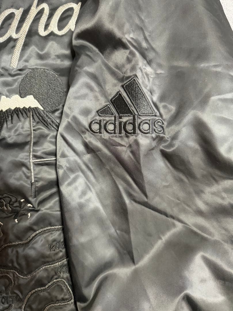 adidas ブラック スカジャン Japan刺繍 日本限定