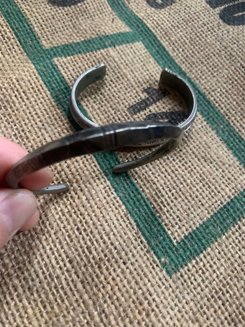 シルバー エッチング模様 カフバングル 2個セットインディアンジュエリー