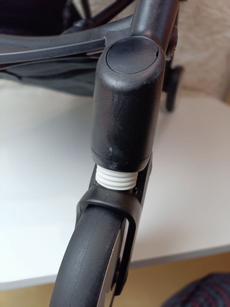 【美品】 ベビーゼン YOYO2 0+ ベージュ