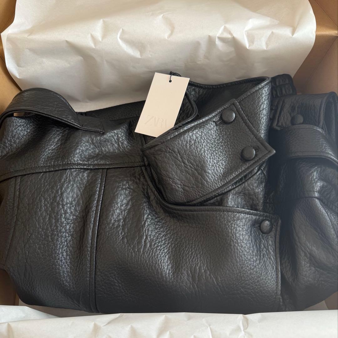 ⭐︎ 最終お値下げしました　新品　ZARAのフェイクレザージャケットMサイズ