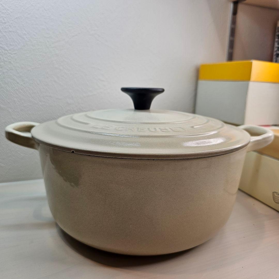 LE CREUSET ル・クルーゼ 限定カラー メレンゲ 両手鍋 20cm
