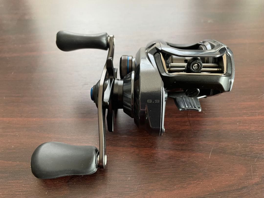 シマノ　２４　ＳＬＸ７０　中古品