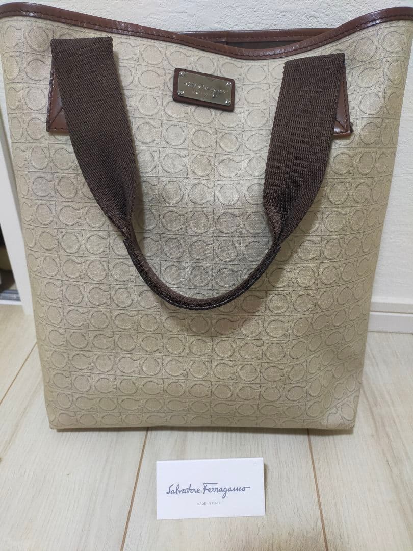 Ferragamo トートバッグ ベージュ